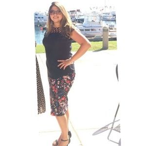 Long floral stretchy skirt